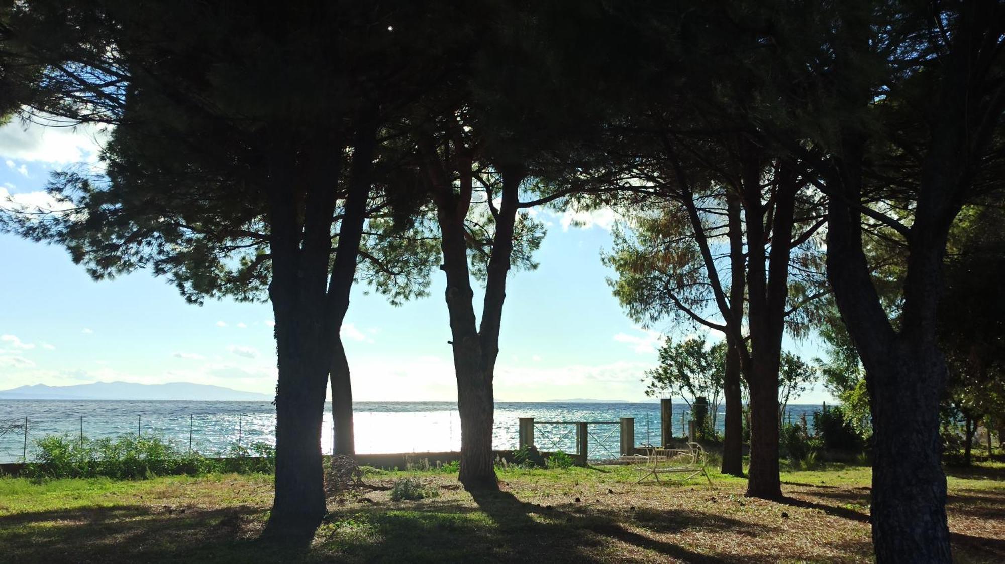 Nafpaktos Cottage By The Sea For Travelers And Dreamers! Exterior photo