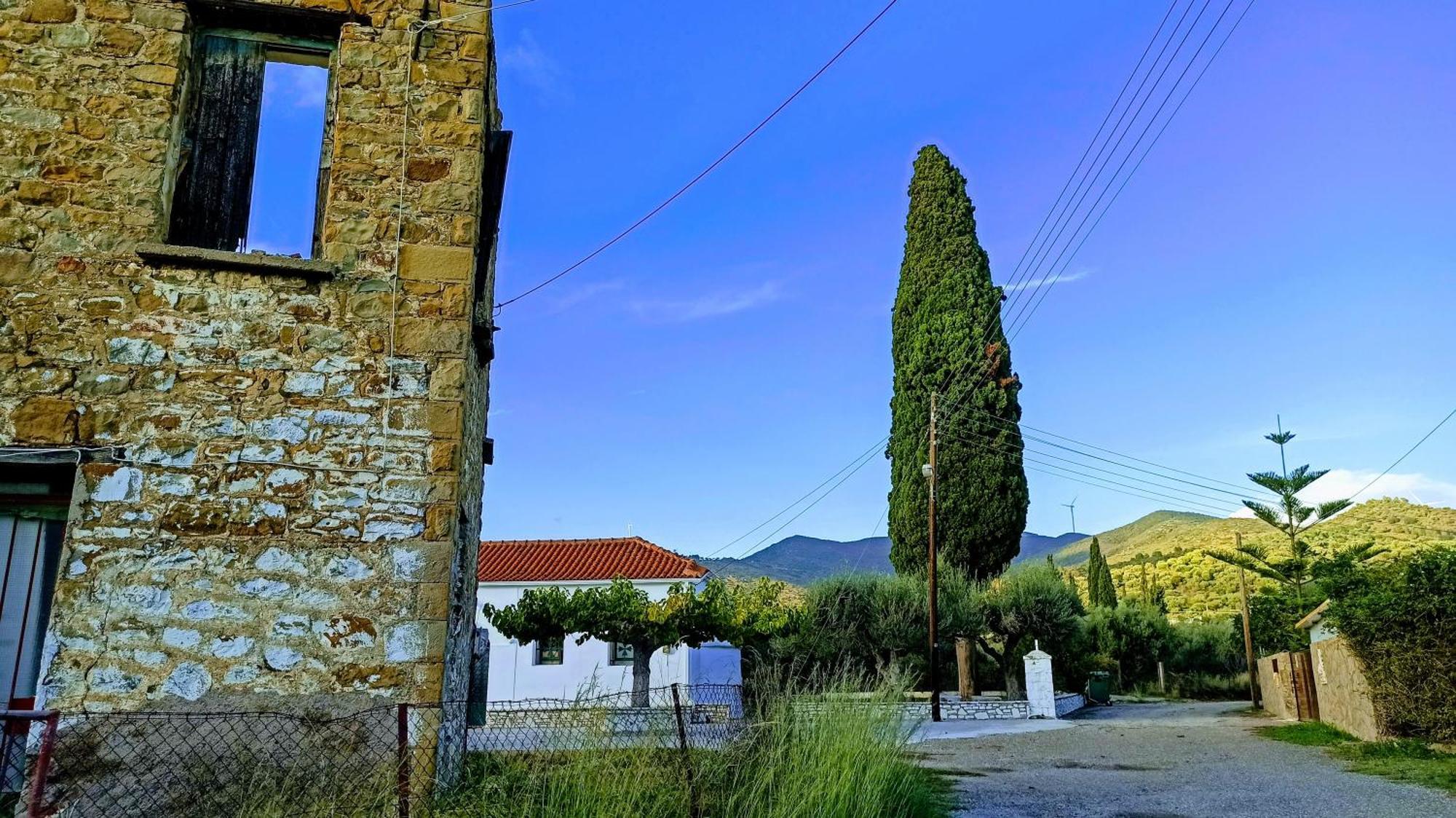Nafpaktos Cottage By The Sea For Travelers And Dreamers! Exterior photo